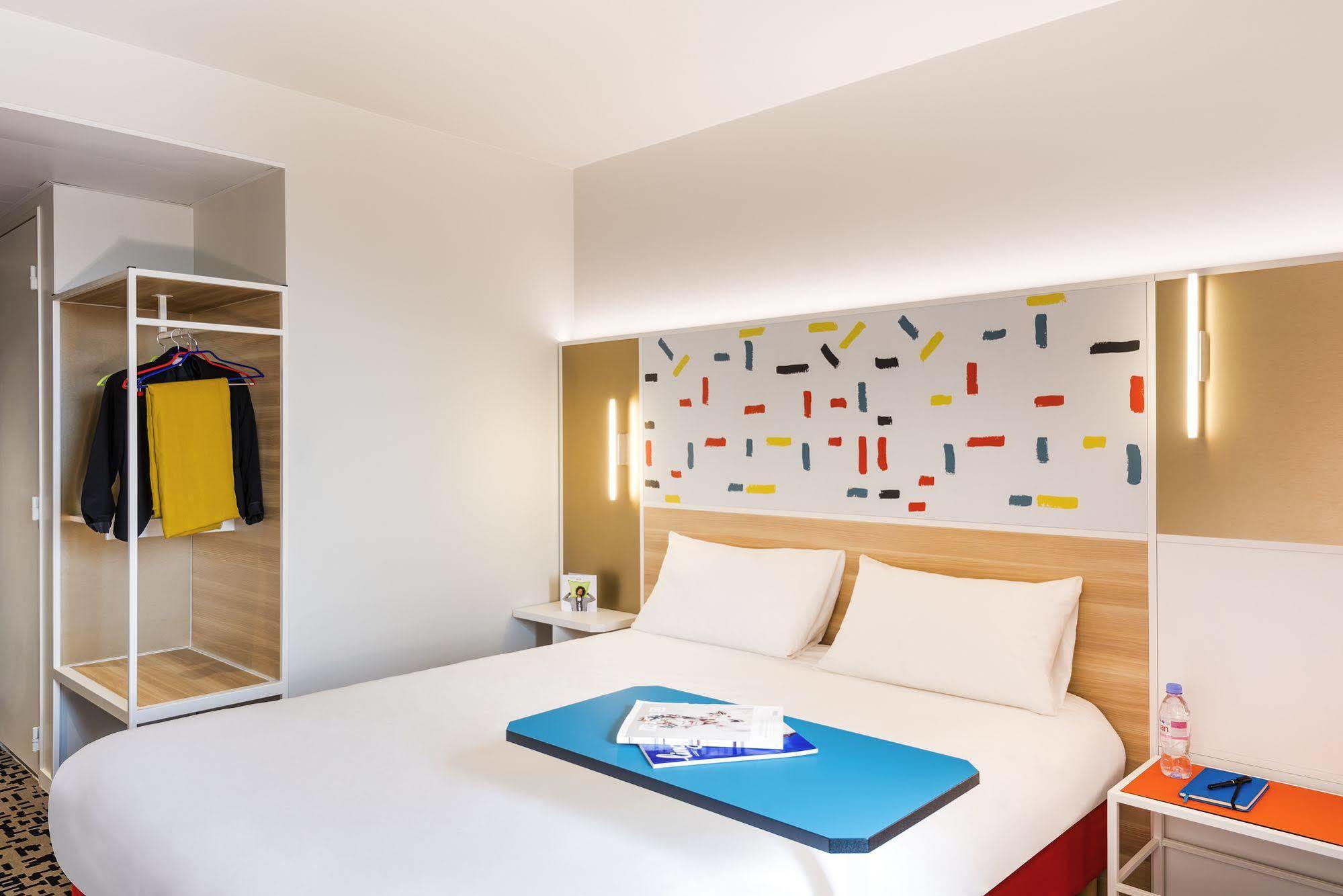 ไอบิส สไตล์ แวร์ซาย กูยองคูร์ Hotel Guyancourt ภายนอก รูปภาพ