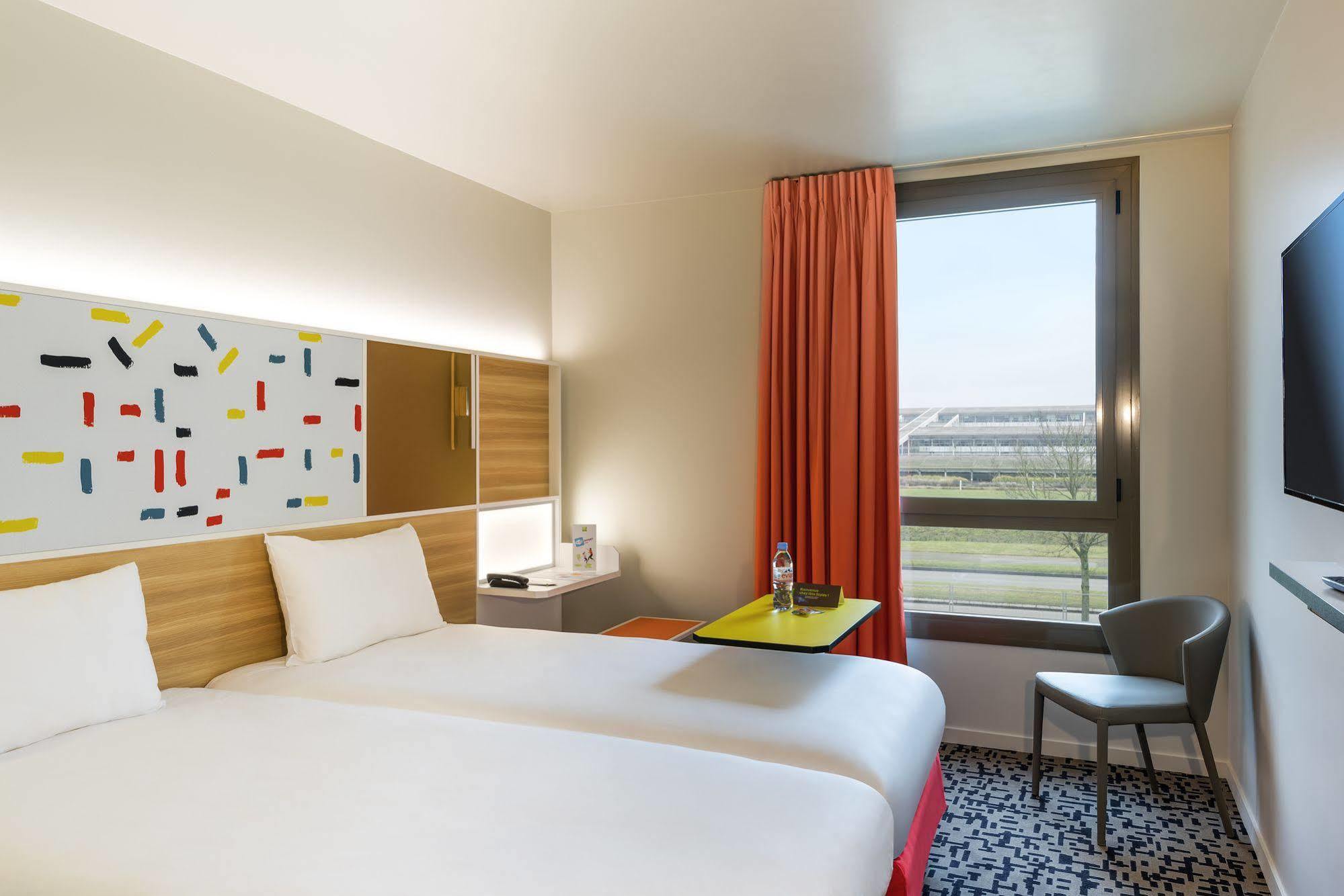 ไอบิส สไตล์ แวร์ซาย กูยองคูร์ Hotel Guyancourt ภายนอก รูปภาพ