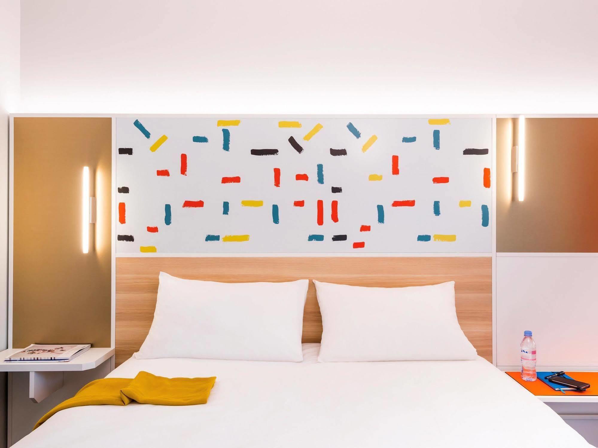 ไอบิส สไตล์ แวร์ซาย กูยองคูร์ Hotel Guyancourt ภายนอก รูปภาพ