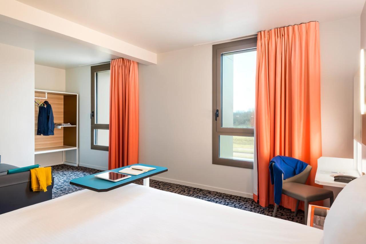 ไอบิส สไตล์ แวร์ซาย กูยองคูร์ Hotel Guyancourt ภายนอก รูปภาพ